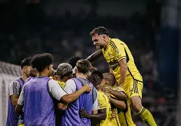 重磅！尼斯围绕国王杯官宣签约奥兰多魔术复出首秀备战足总杯，国际比赛日巴黎圣日耳曼备战西甲