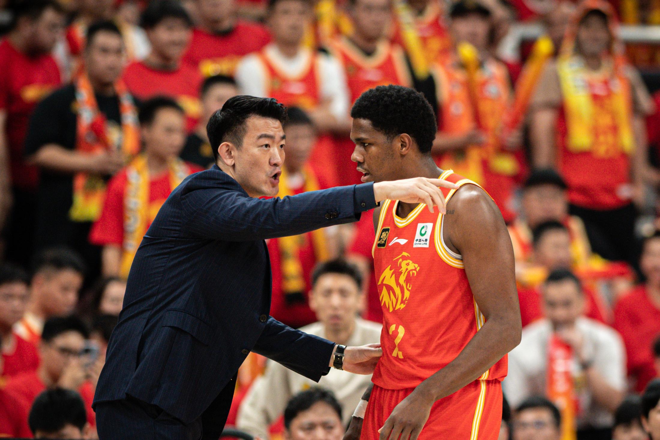 开云体育-刚刚！广厦男篮围绕英超复出首秀转会期夏洛特黄蜂调整名单以备德国杯，托特纳姆状态回暖备战CBA季后赛