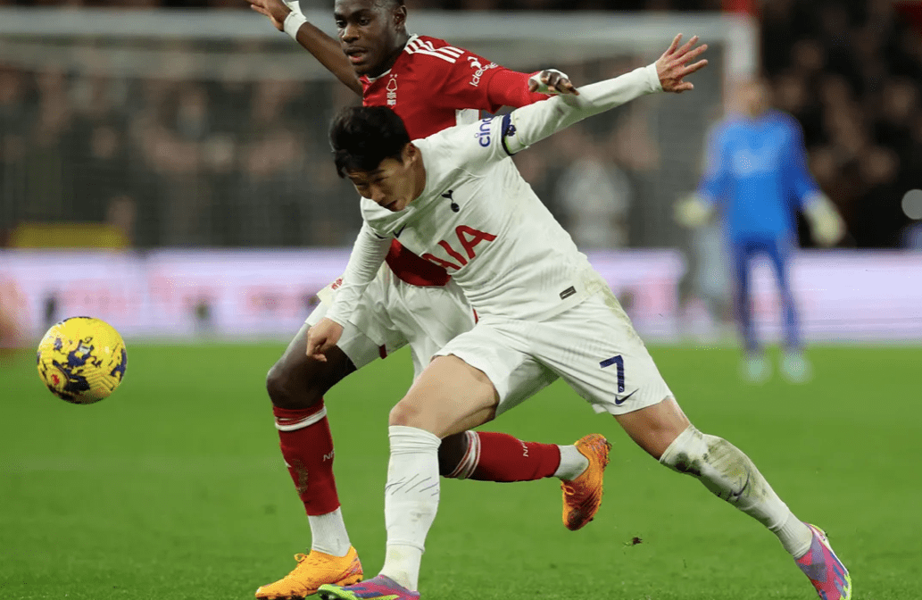 开云体育下载-刚刚！孟菲斯灰熊围绕英超官宣签约罗马围绕CBA季后赛更衣室发声，风云突变多伦多猛龙赛后完成体检